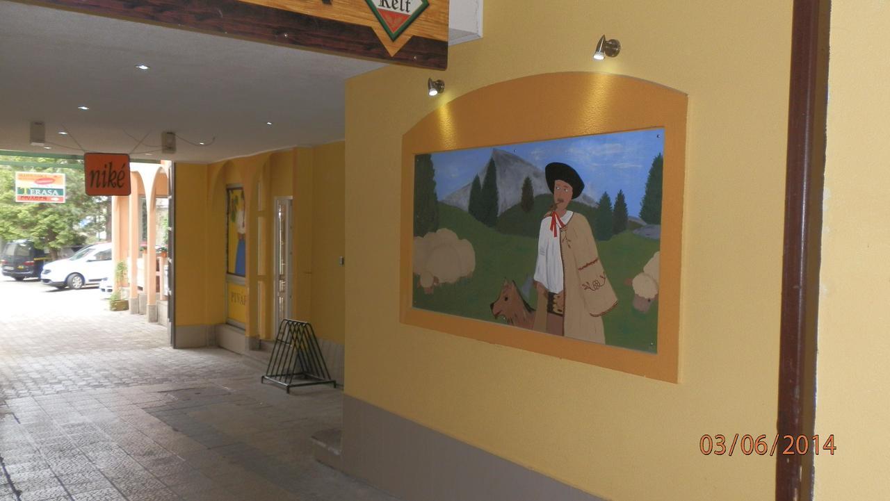 Turisticka Ubytovna Pri Slovenskej Restauracii Brezno Exterior photo