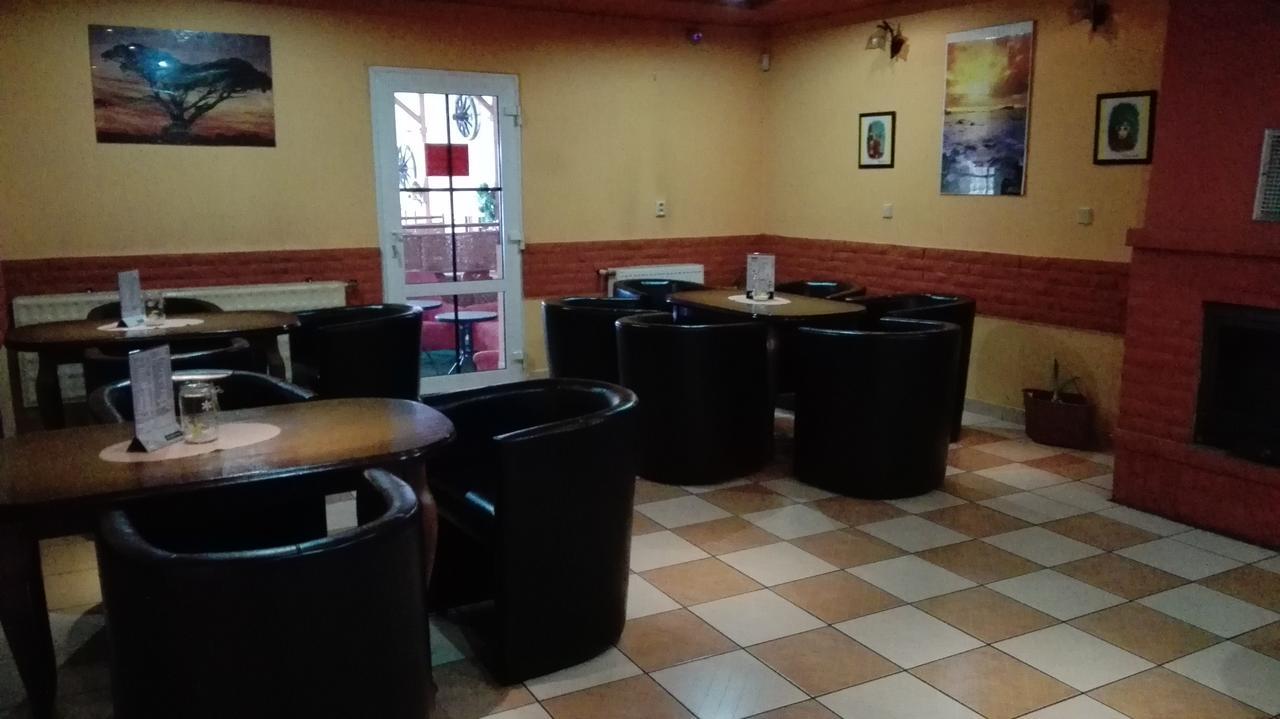 Turisticka Ubytovna Pri Slovenskej Restauracii Brezno Exterior photo